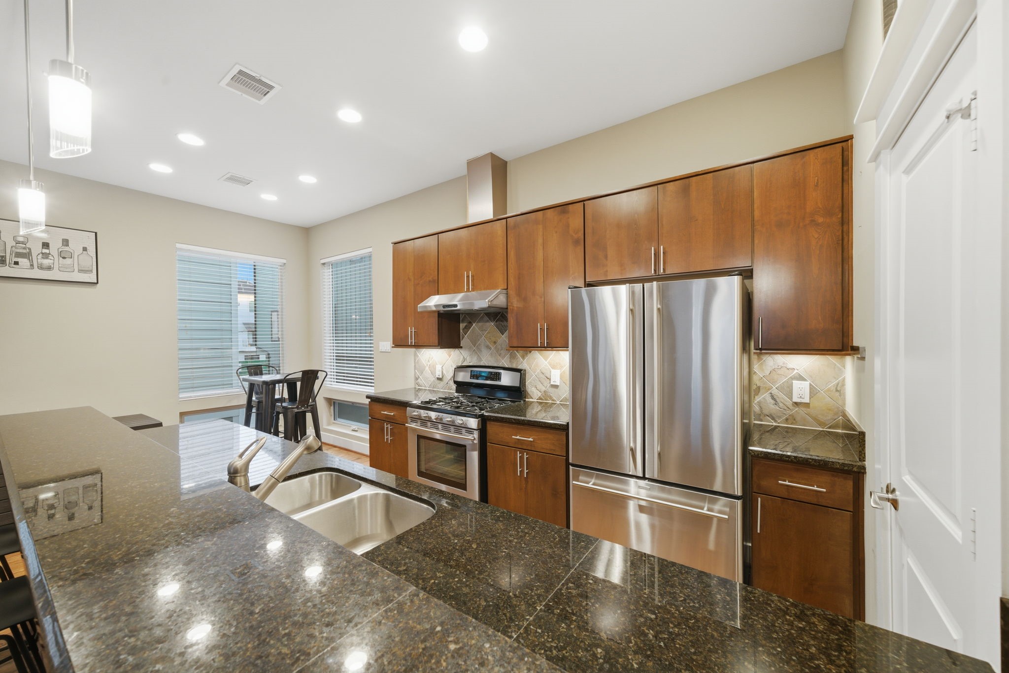 1036 West 24th Street Houston, TX 77008 - Photo 12 of 36