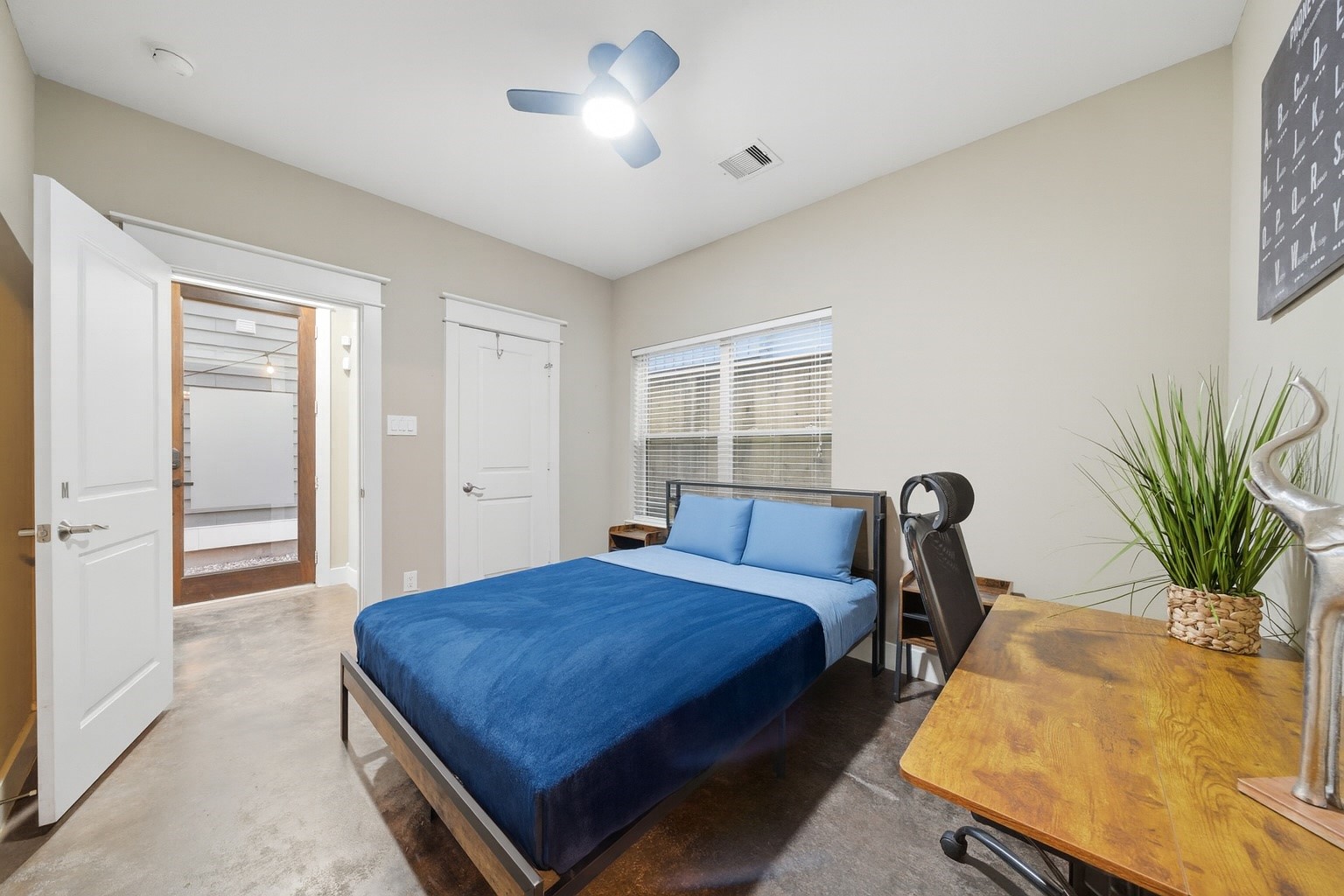 1036 West 24th Street Houston, TX 77008 - Photo 16 of 36