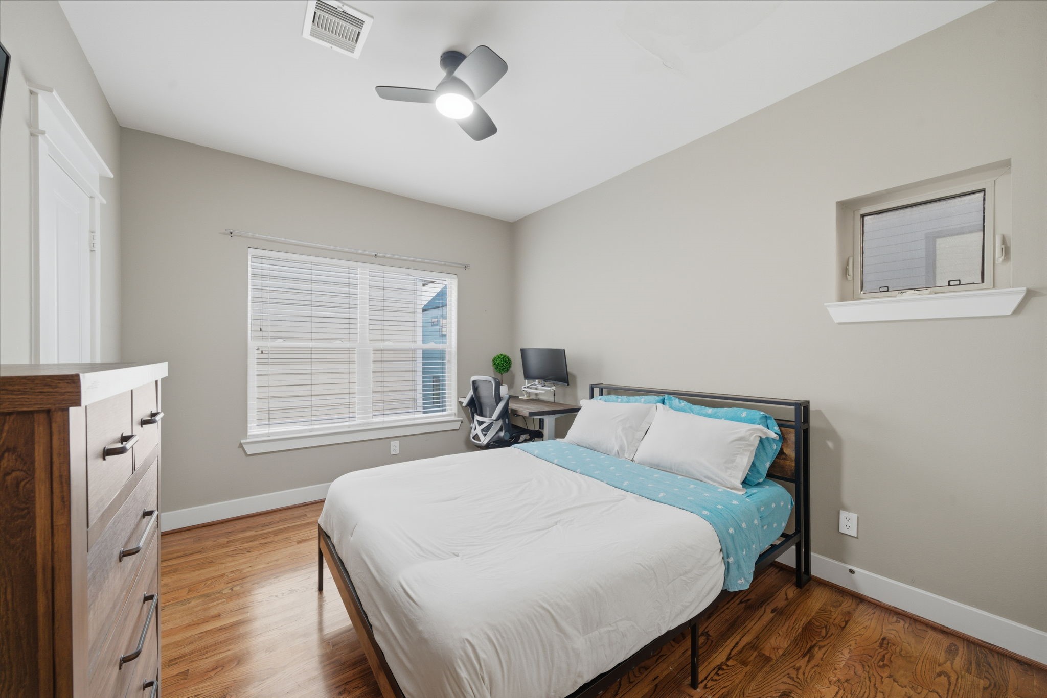 1036 West 24th Street Houston, TX 77008 - Photo 20 of 36