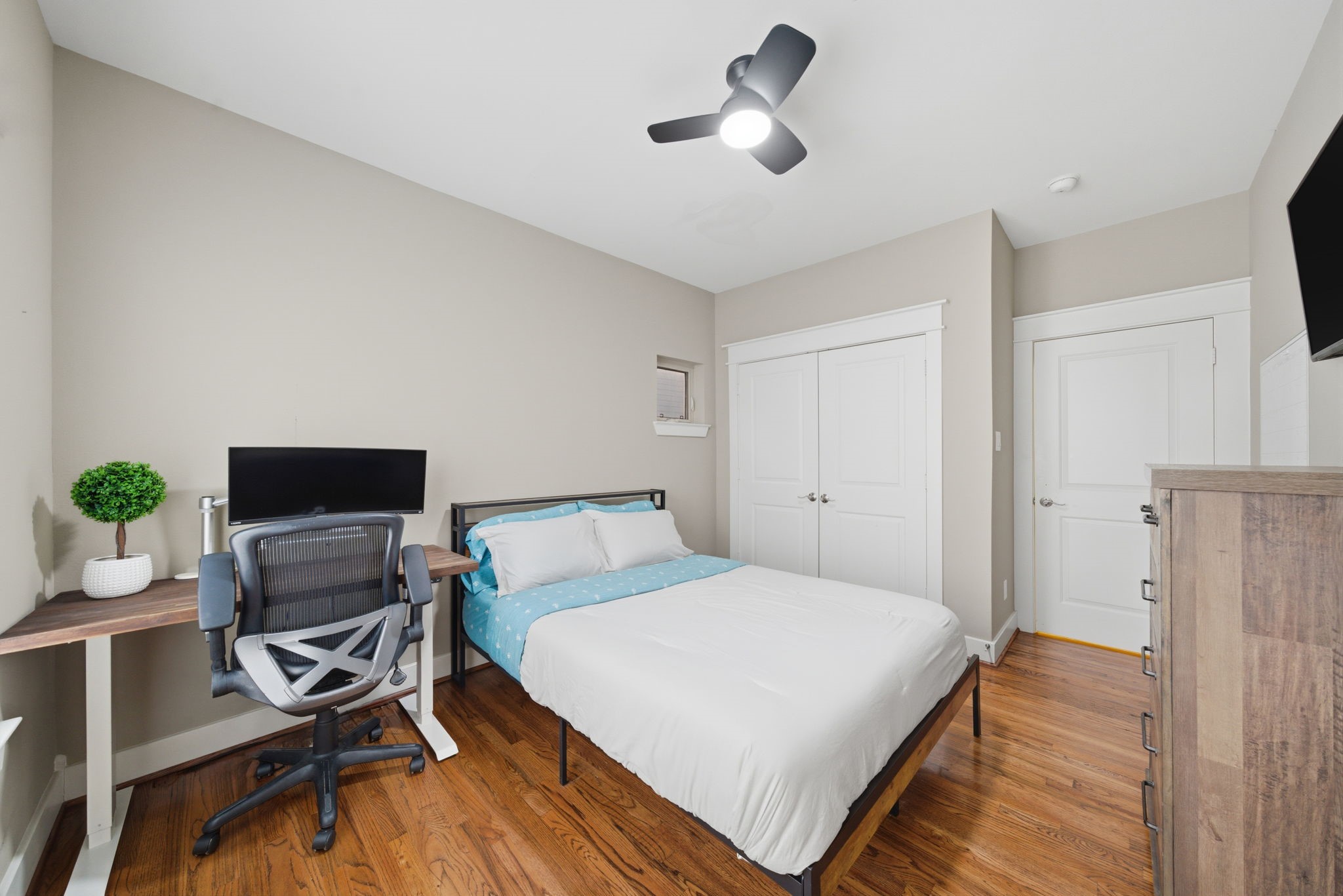 1036 West 24th Street Houston, TX 77008 - Photo 21 of 36