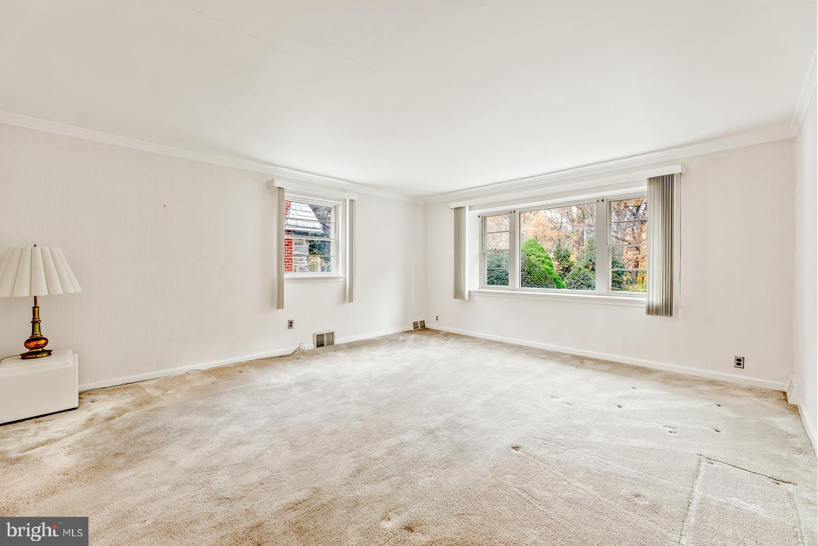 2818 Sandyford Avenue Philadelphia, PA 19152 - Photo 3 of 29 Living Room