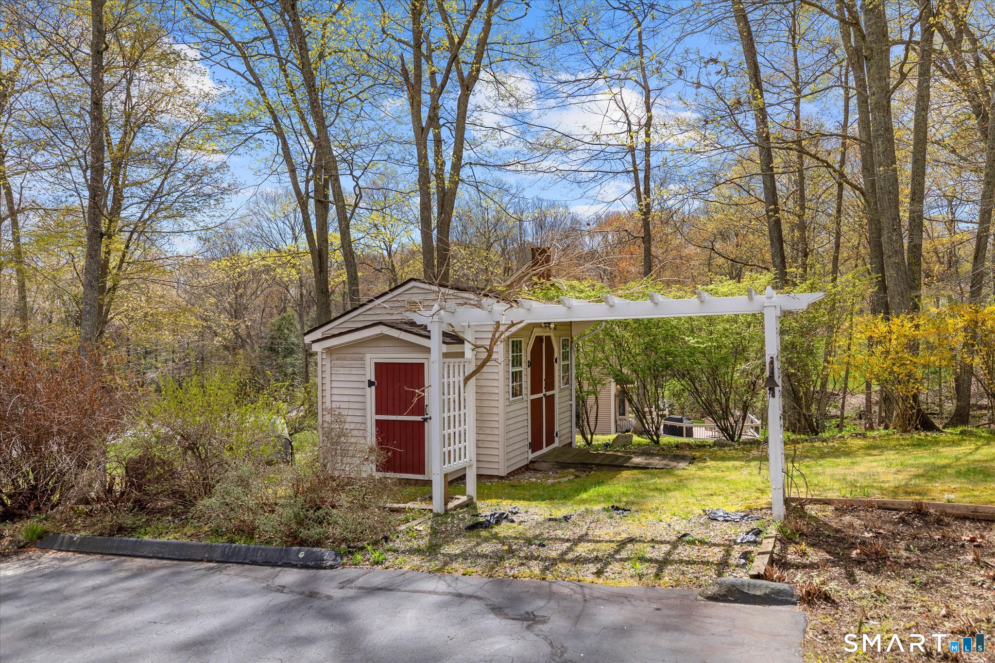 74 Taft Pond Road Pomfret, CT 06259 - Photo 4 of 40