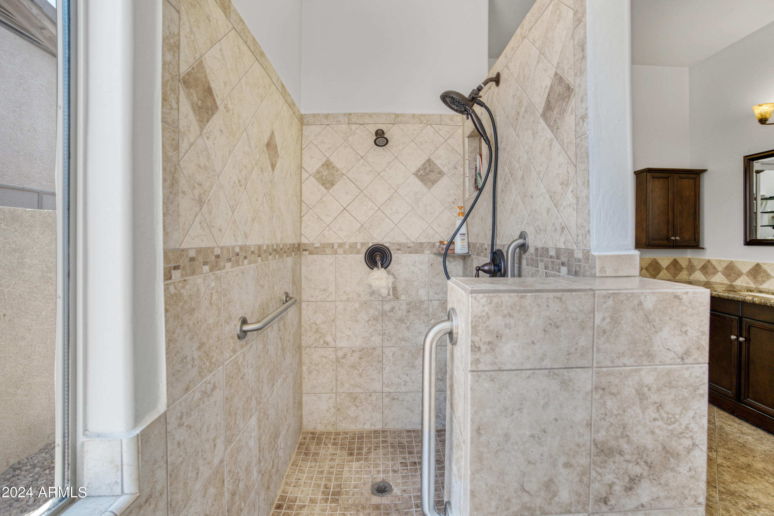 16852 West Northampton Road Surprise, AZ 85374 - Photo 16 of 31 Primary Shower
