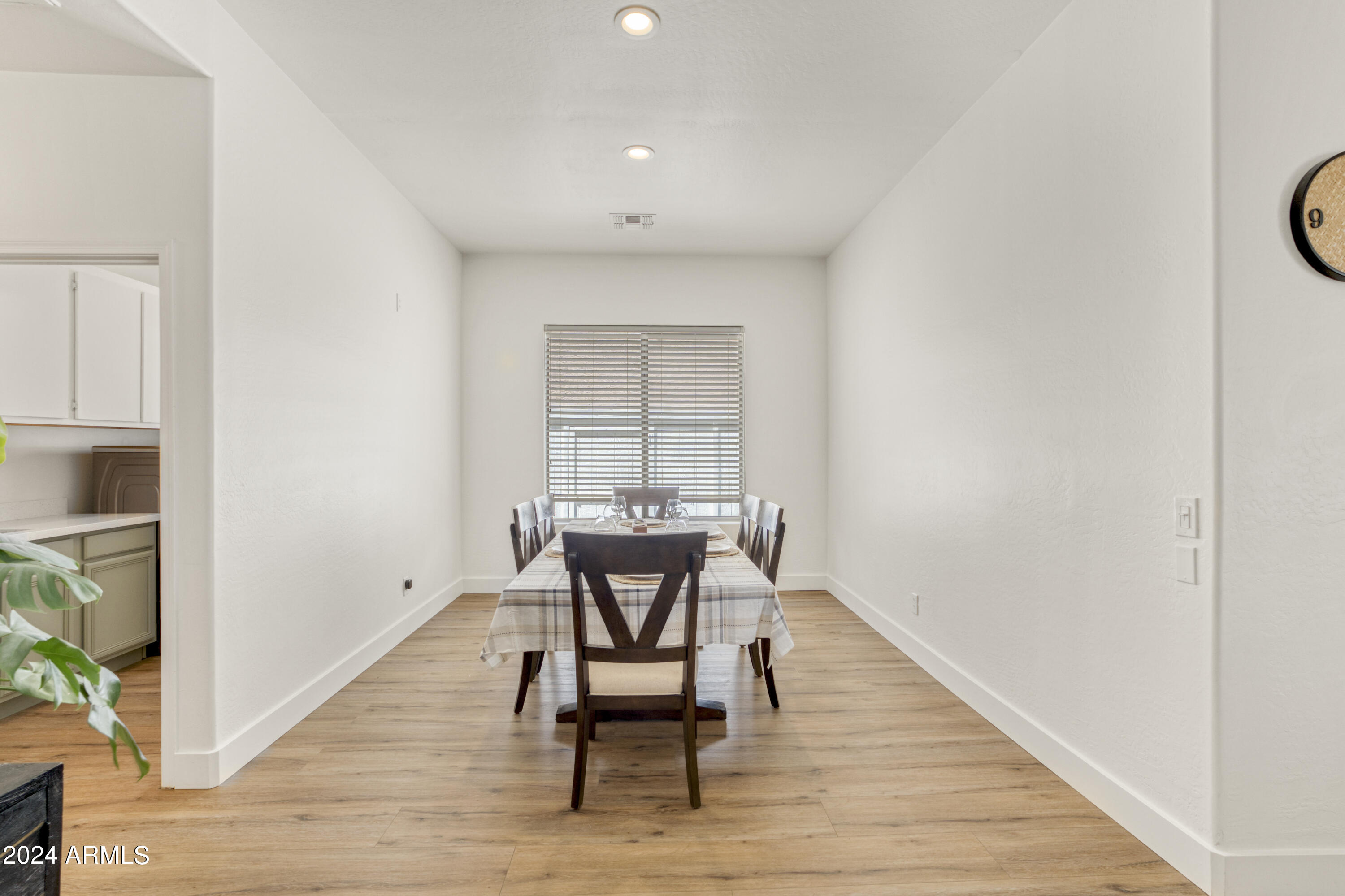 16852 West Northampton Road Surprise, AZ 85374 - Photo 5 of 31 Formal Dining