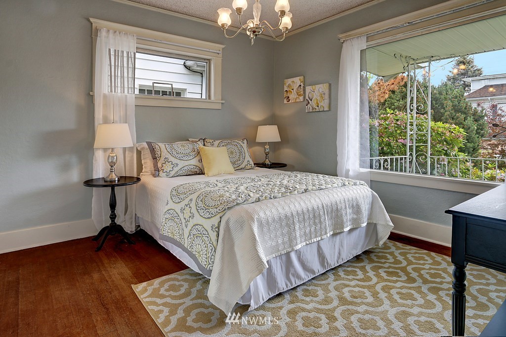 902 North 77th Street Seattle, WA 98103 - Photo 12 of 23 Gallery Image 12