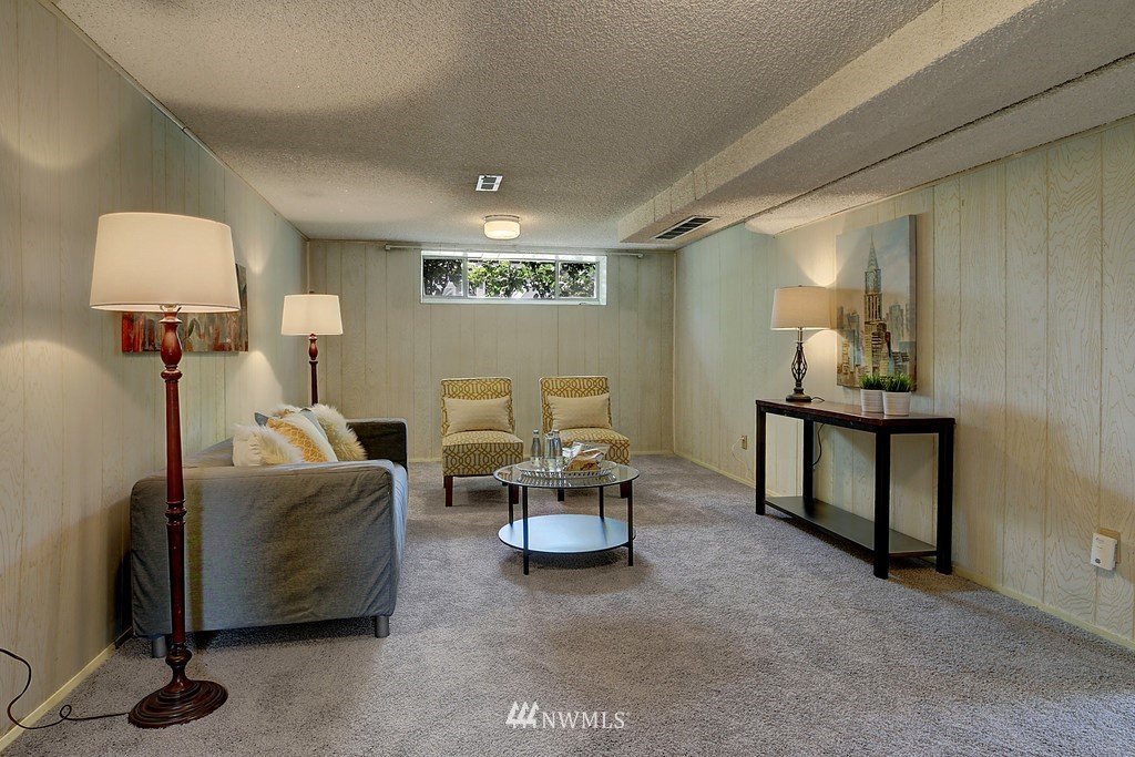 902 North 77th Street Seattle, WA 98103 - Photo 19 of 23 Gallery Image 19