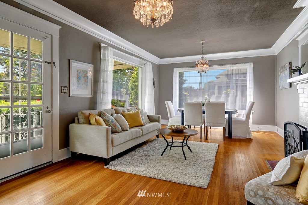 902 North 77th Street Seattle, WA 98103 - Photo 4 of 23 Gallery Image 4