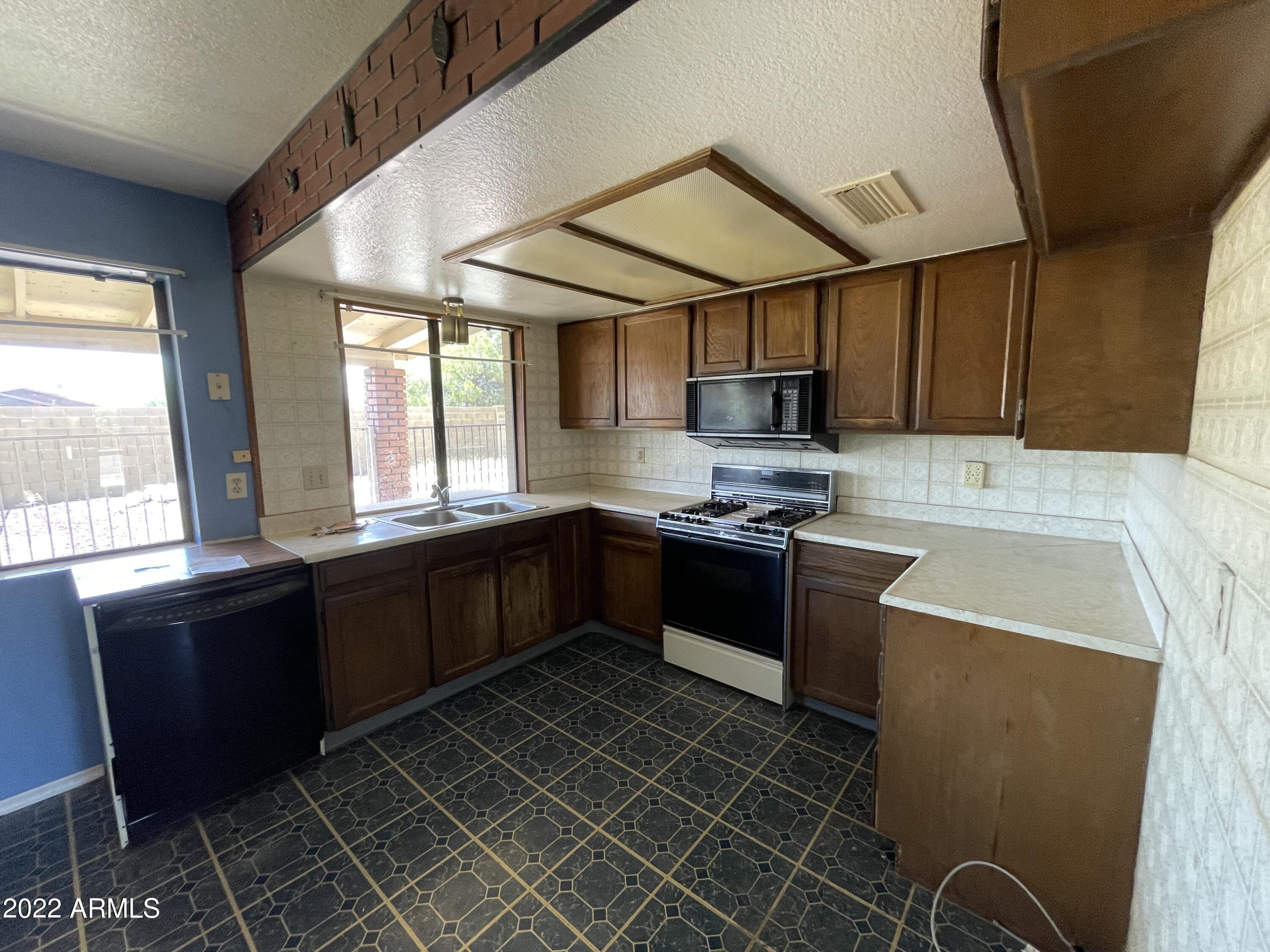 1845 West Utopia Road Phoenix, AZ 85027 - Photo 13 of 33 IMG_2806
