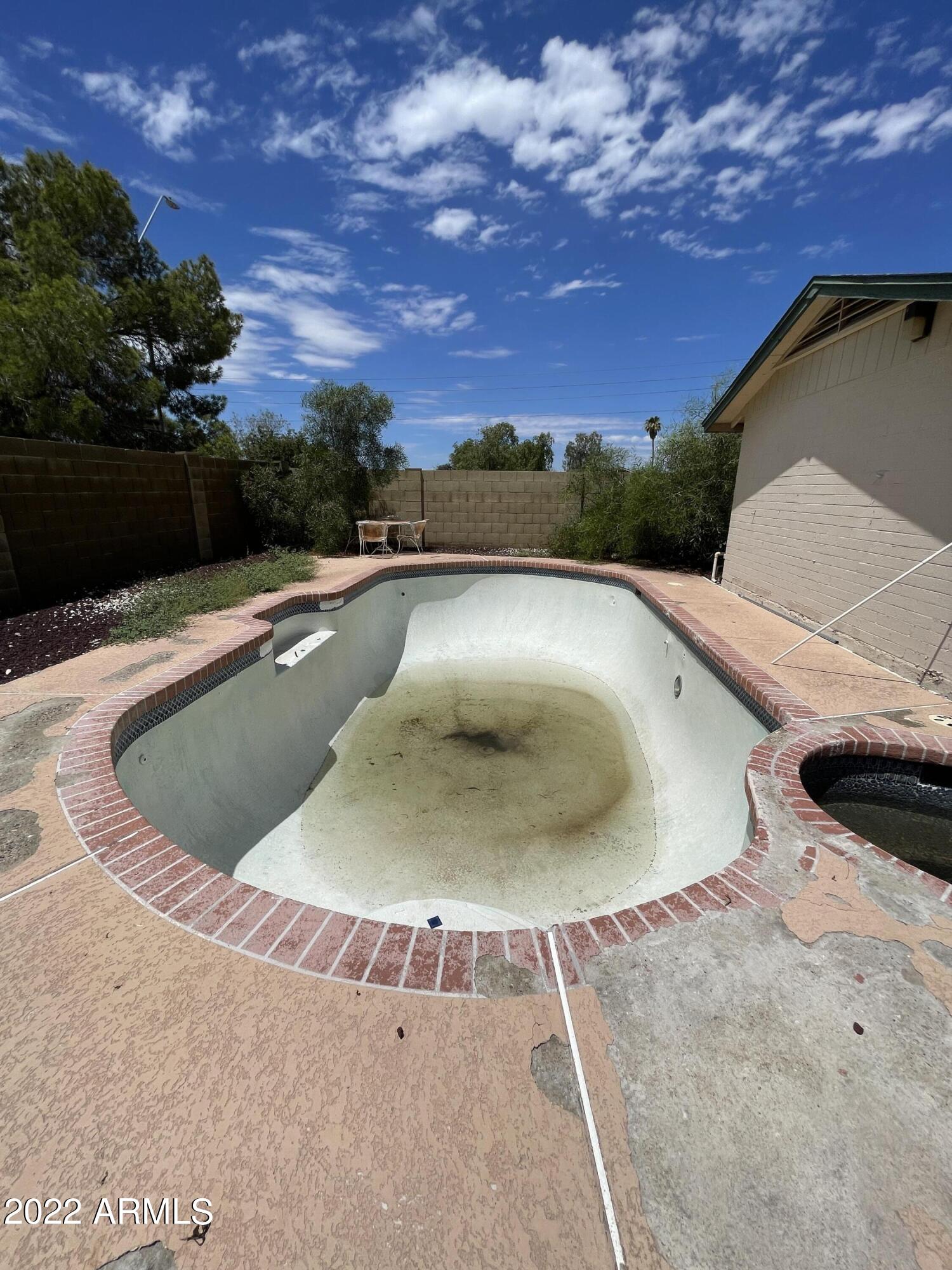 1845 West Utopia Road Phoenix, AZ 85027 - Photo 31 of 33 Pool