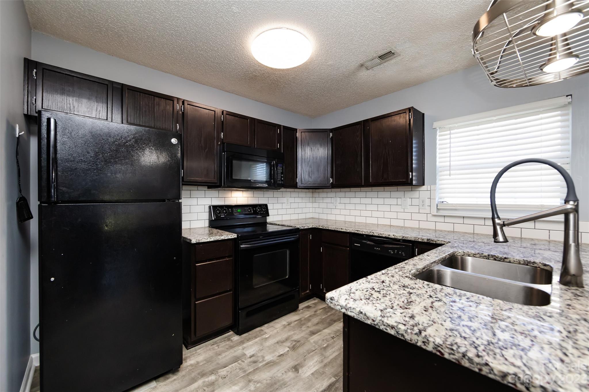 2311 Meadecroft Road Charlotte, NC 28214 - Photo 12 of 39 Gallery Image 12