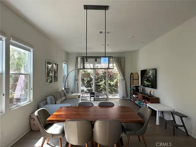 $5,300 | 109 Newall, Irvine, CA 92618