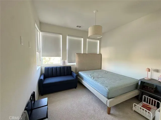 $5,300 | 109 Newall, Irvine, CA 92618