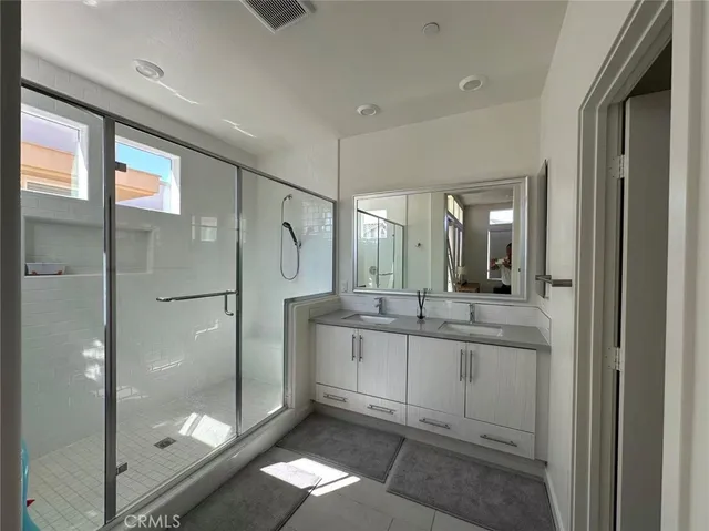 $5,300 | 109 Newall, Irvine, CA 92618