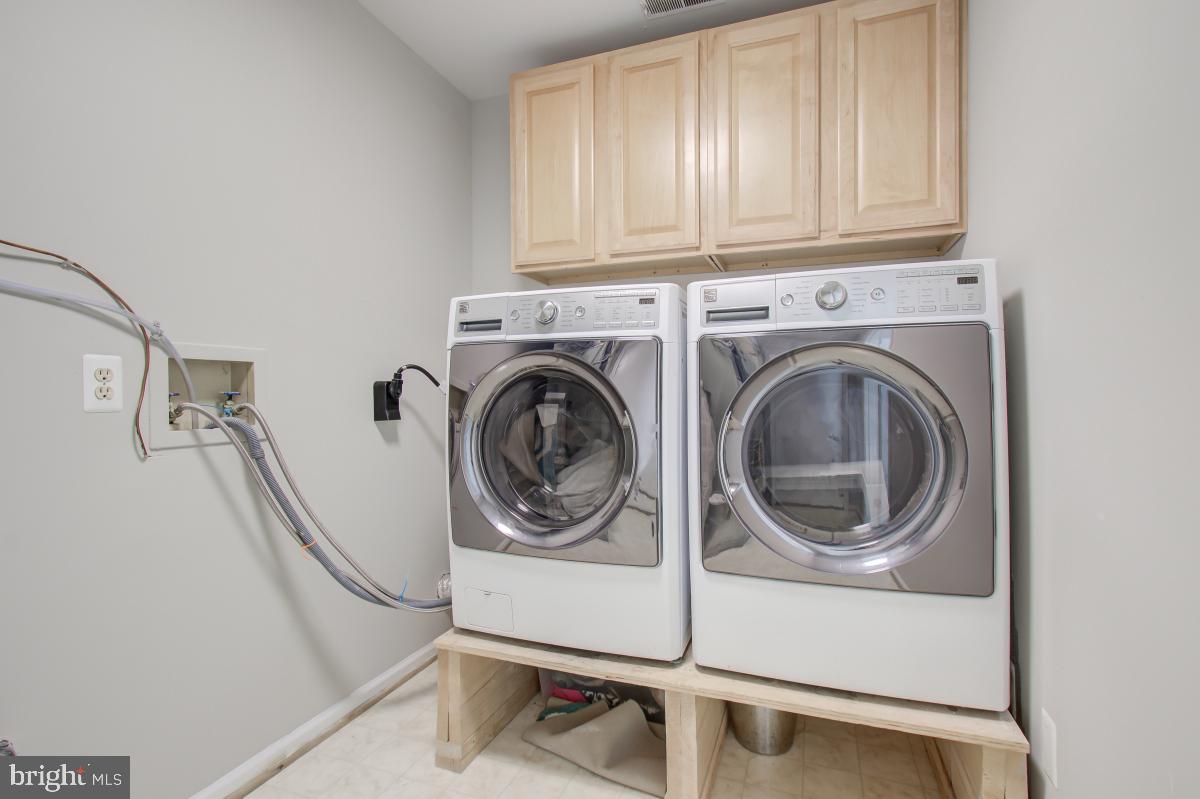 116 Hamilton Road Sterling, VA 20165 - Photo 23 of 44 Laundry room off Family Room