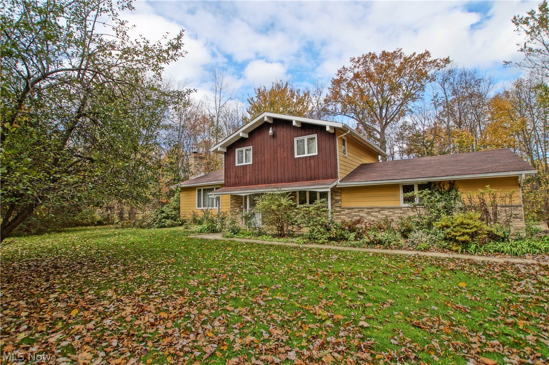 34001 Parkview Road Willoughby, OH 44094 - Photo 1 of 15
