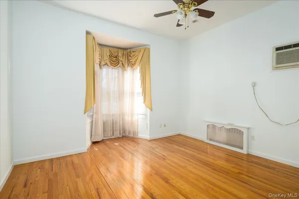 $1,499,999 | 148-11 10th Avenue | Whitestone