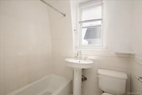 $1,499,999 | 148-11 10th Avenue | Whitestone