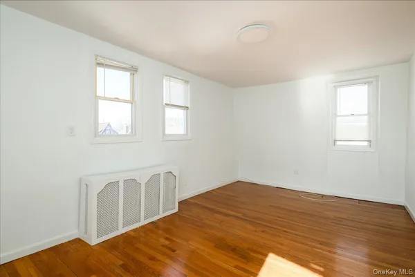 $1,499,999 | 148-11 10th Avenue | Whitestone