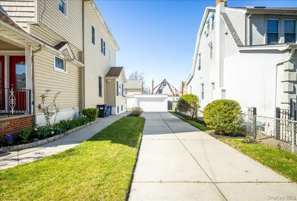 $1,499,999 | 148-11 10th Avenue | Whitestone