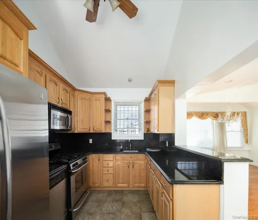 $1,499,999 | 148-11 10th Avenue | Whitestone