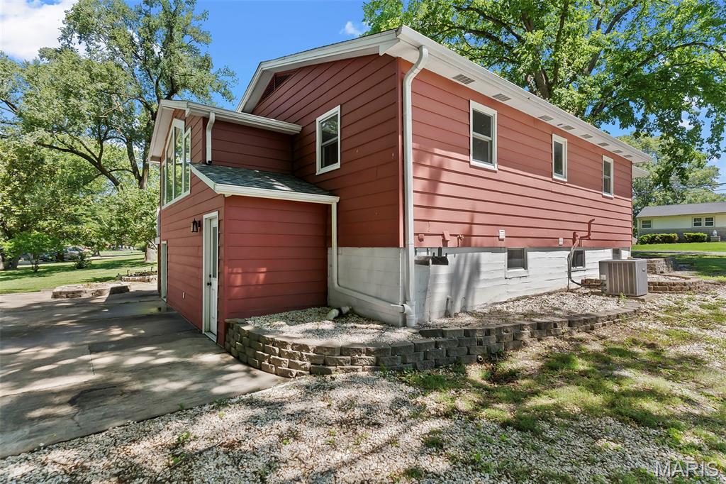 447 Edgewood Road Cape Girardeau, MO 63703 - Photo 9 of 31
