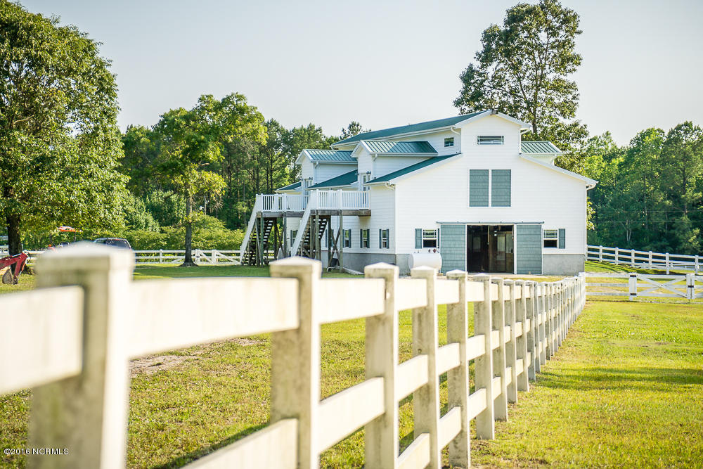 1040 West Firetower Road Swansboro, NC 28584 - Photo 2 of 43 Styron Photo-4471