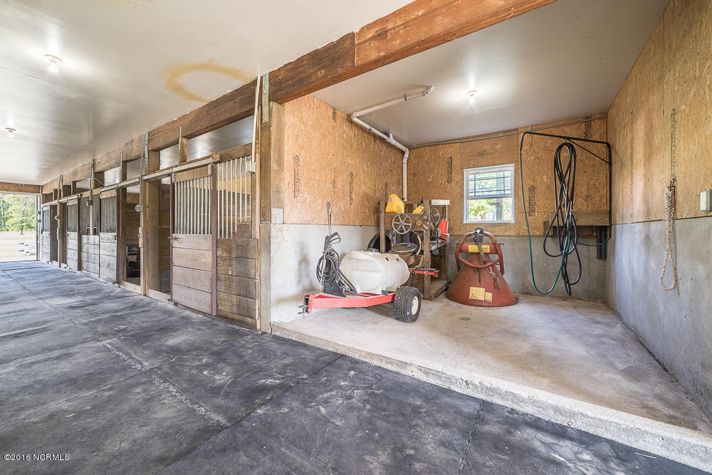 1040 West Firetower Road Swansboro, NC 28584 - Photo 31 of 43 Styron Photo-8162-HDR