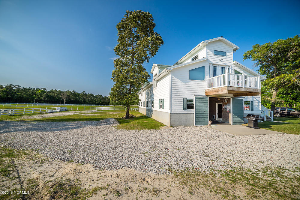 1040 West Firetower Road Swansboro, NC 28584 - Photo 33 of 43 Styron Photo-8169