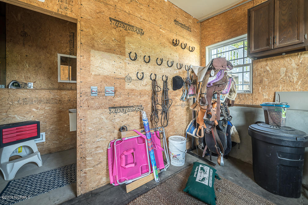 1040 West Firetower Road Swansboro, NC 28584 - Photo 9 of 43 Styron Photo-8159-HDR