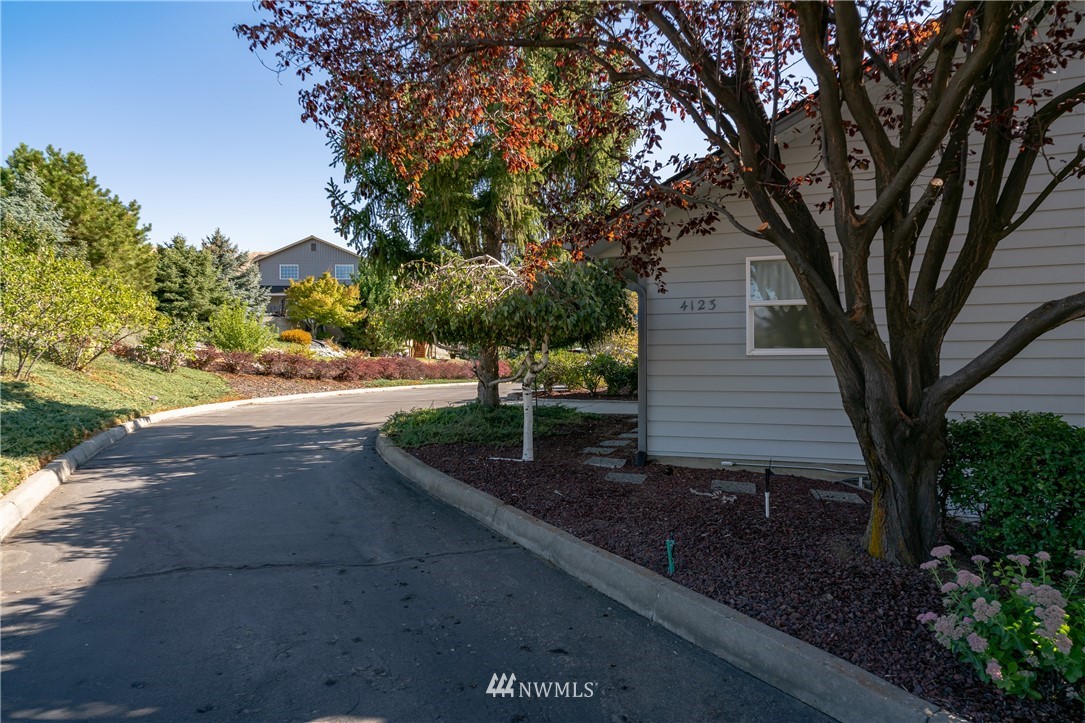 4123 Knowles Road Wenatchee, WA 98801 - Photo 3 of 40 Gallery Image 3