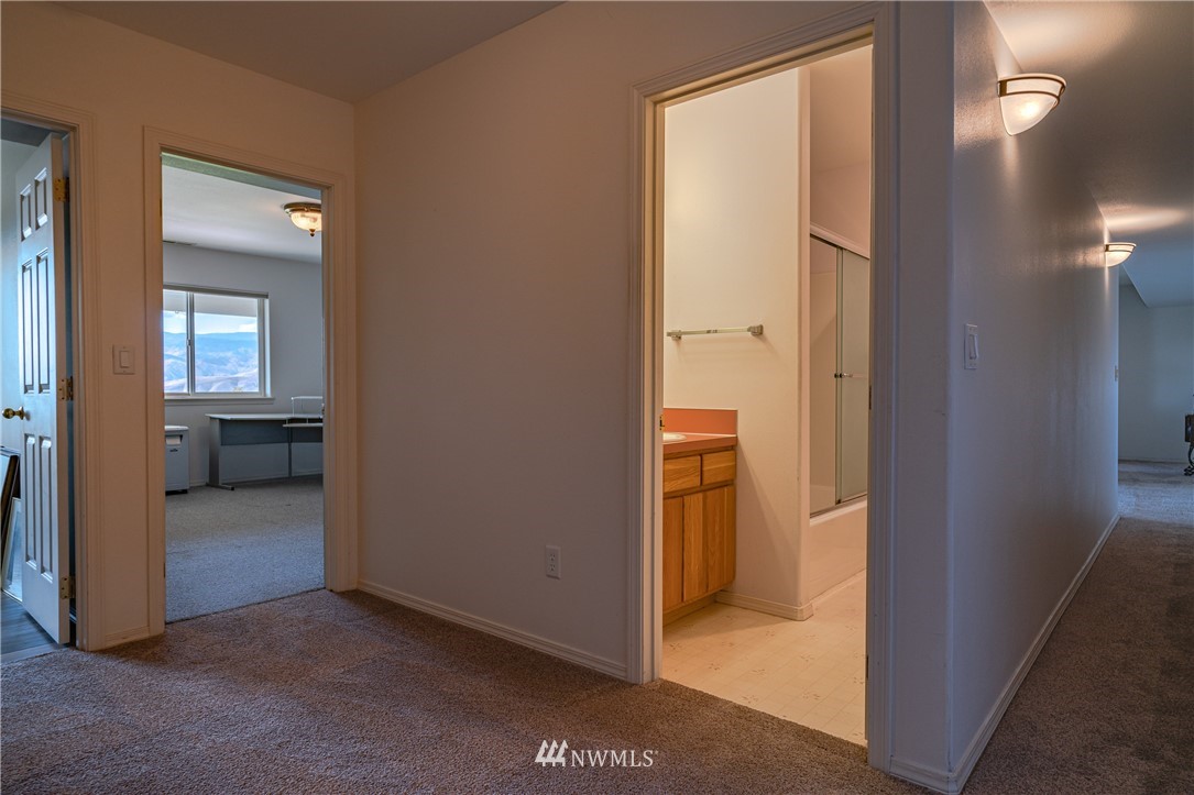 4123 Knowles Road Wenatchee, WA 98801 - Photo 29 of 40 Gallery Image 29