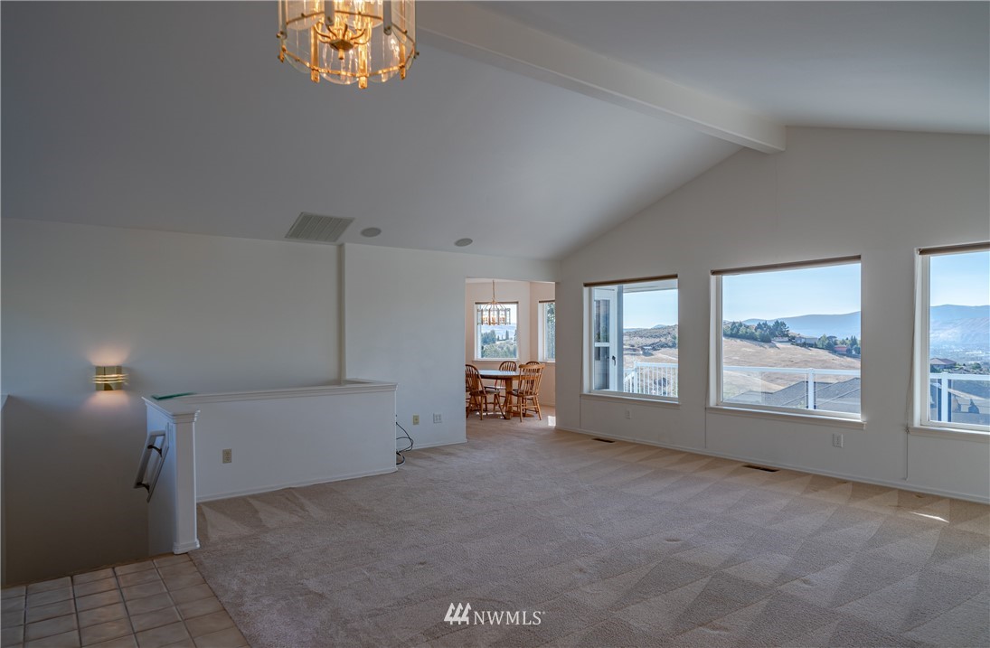 4123 Knowles Road Wenatchee, WA 98801 - Photo 6 of 40 Gallery Image 6