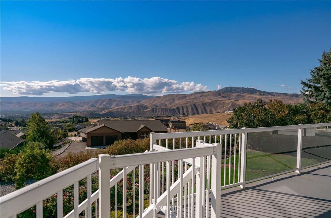 4123 Knowles Road Wenatchee, WA 98801 - Photo 10 of 40 Gallery Image 10