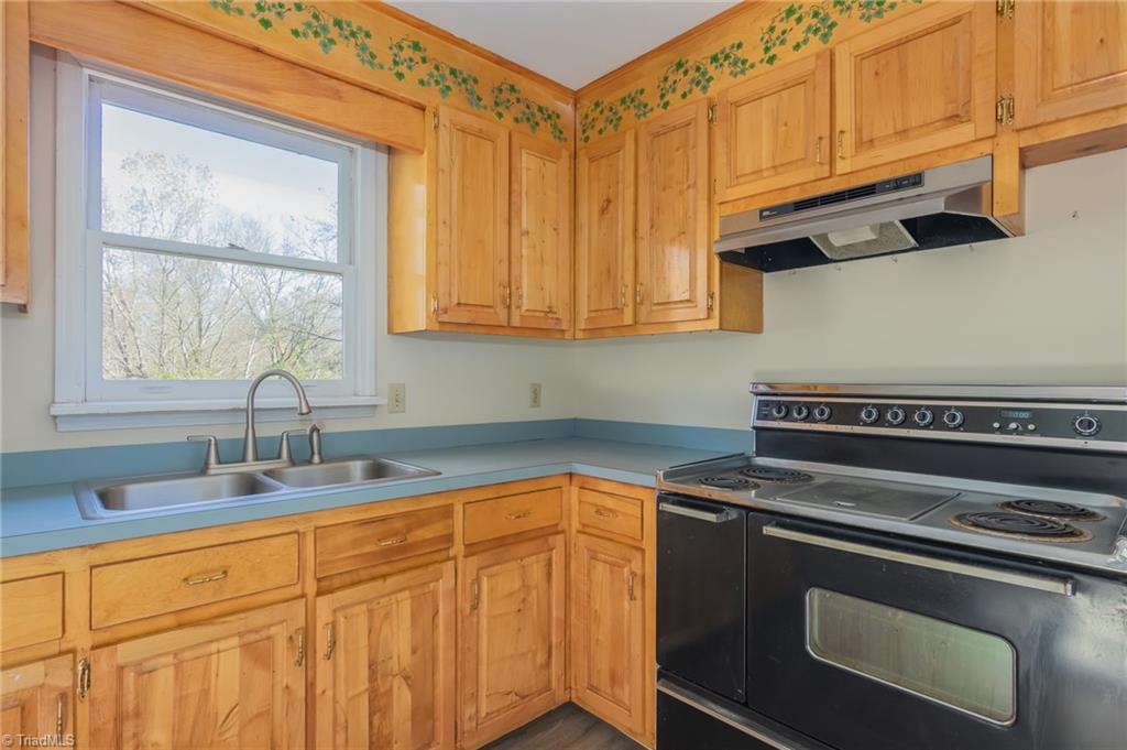 4981 Davis Road Winston-Salem, NC 27105 - Photo 11 of 30 Gallery Image 11