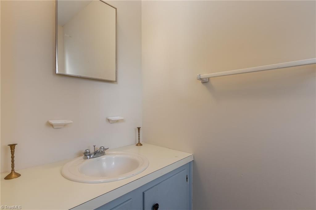 4981 Davis Road Winston-Salem, NC 27105 - Photo 17 of 30 Gallery Image 17