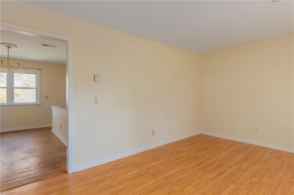 4981 Davis Road Winston-Salem, NC 27105 - Photo 4 of 30 Gallery Image 4
