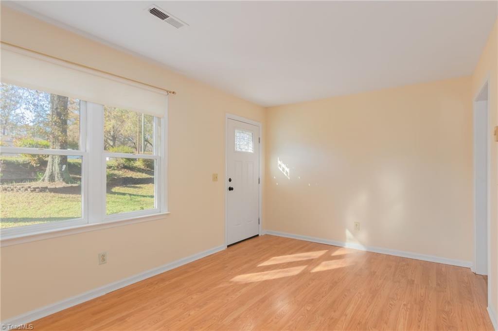 4981 Davis Road Winston-Salem, NC 27105 - Photo 5 of 30 Gallery Image 5