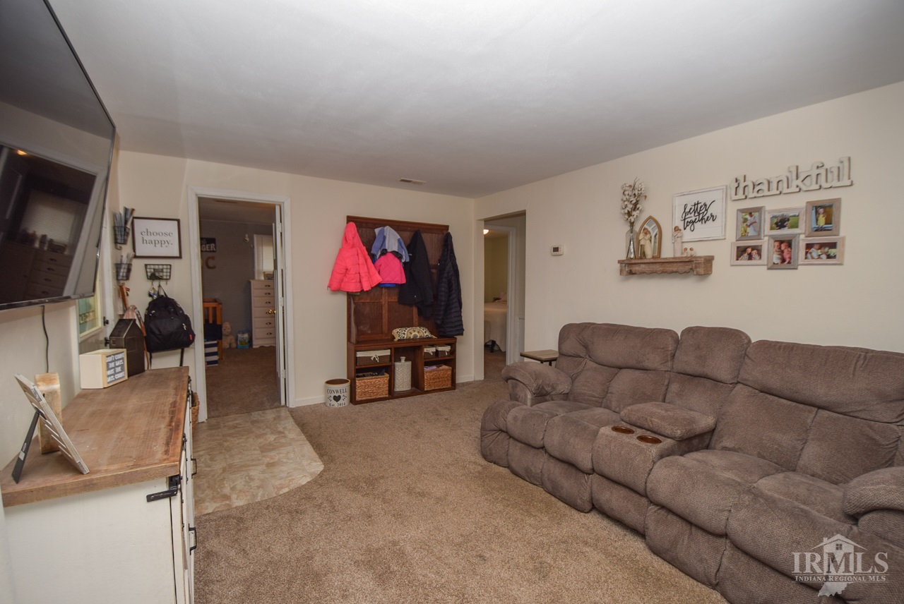 6317 West Taylor Road Muncie, IN 47304 - Photo 4 of 24 Gallery Image 4