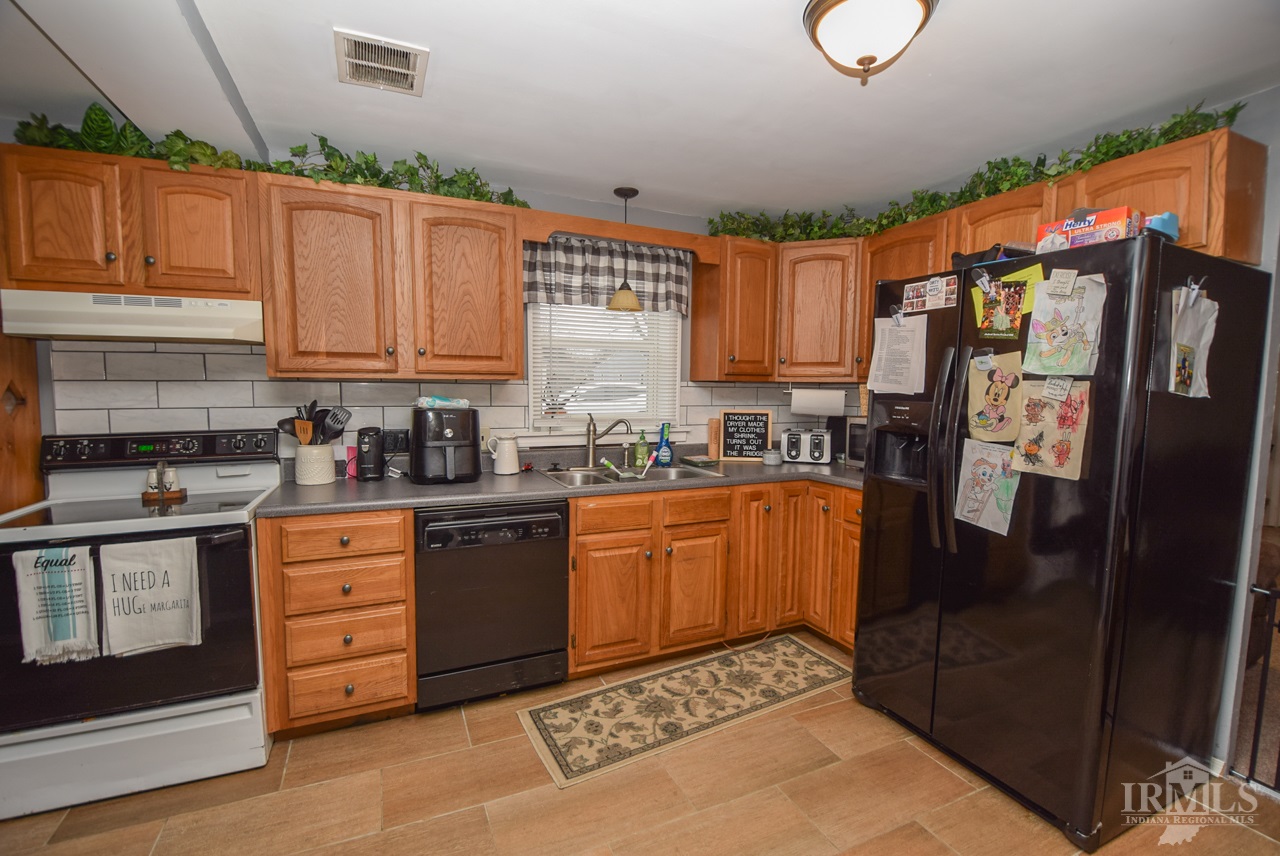 6317 West Taylor Road Muncie, IN 47304 - Photo 6 of 24 Gallery Image 6