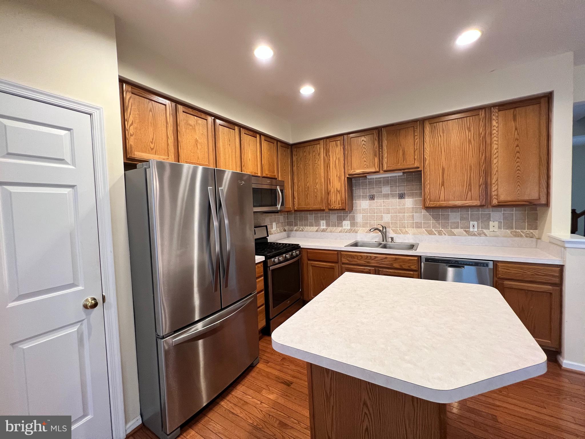 10168 Elgin Way Bristow, VA 20136 - Photo 9 of 37