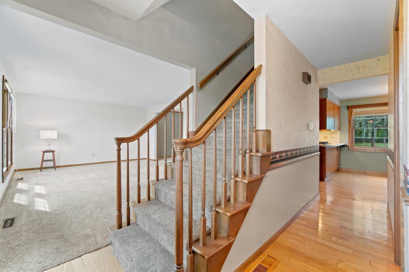10102 Trentman Road Fort Wayne, IN 46816 - Photo 8 of 36