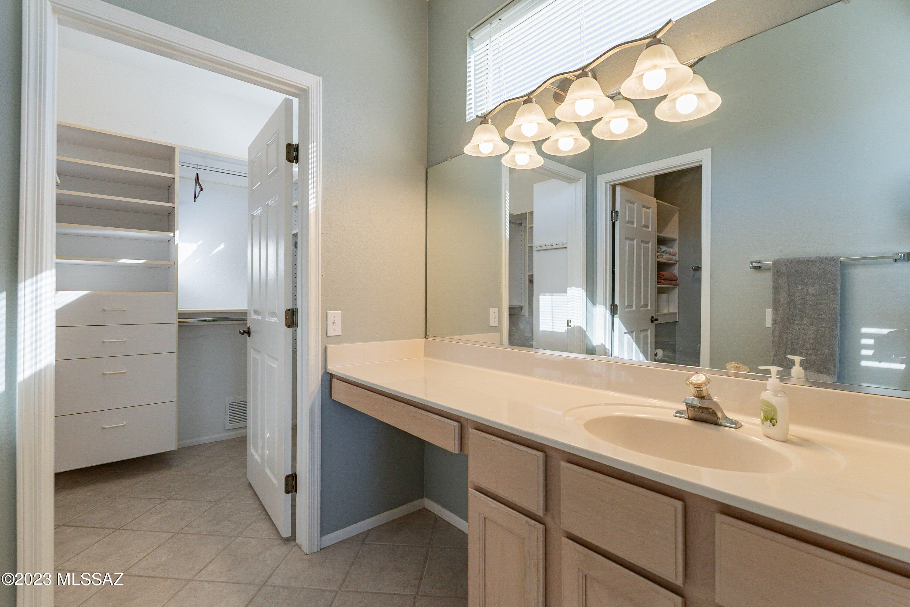 14717 North Palm Ridge Drive Oro Valley, AZ 85755 - Photo 24 of 38