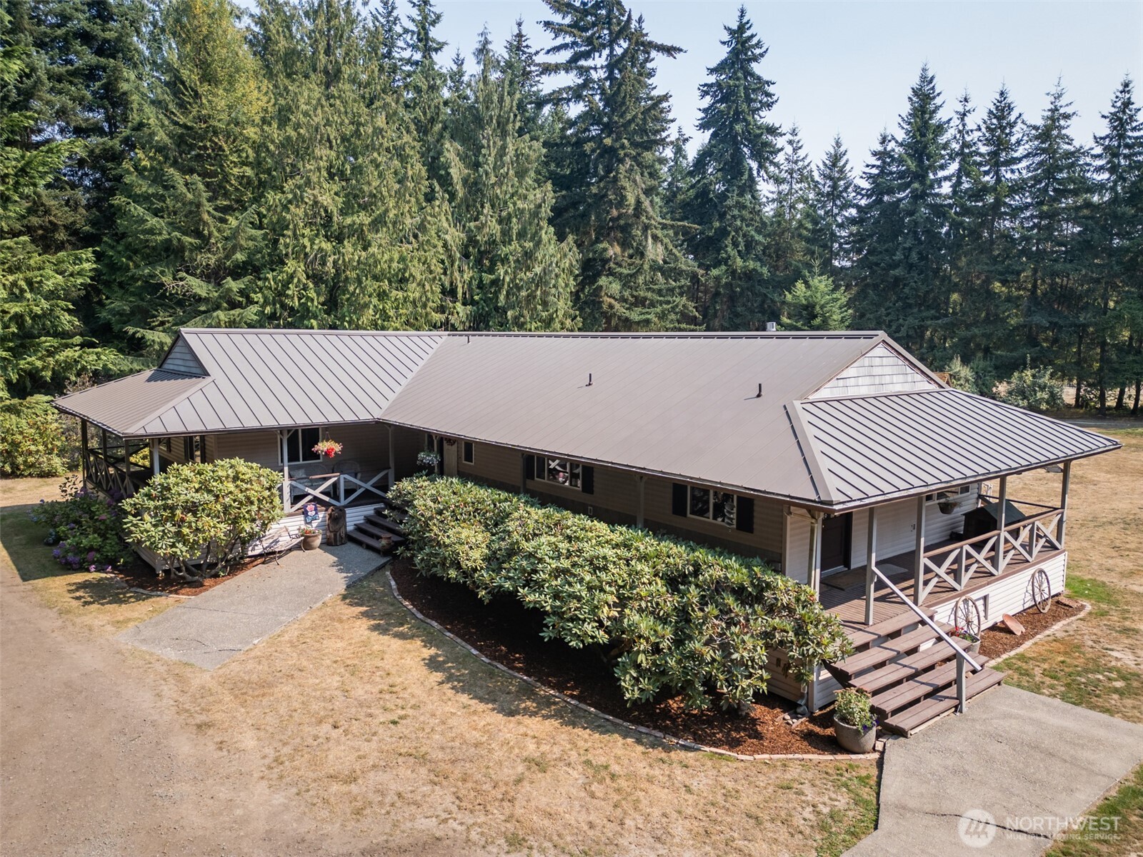 533 Hulse Road Port Angeles, WA 98362 - Photo 1 of 40 Gallery Image 1