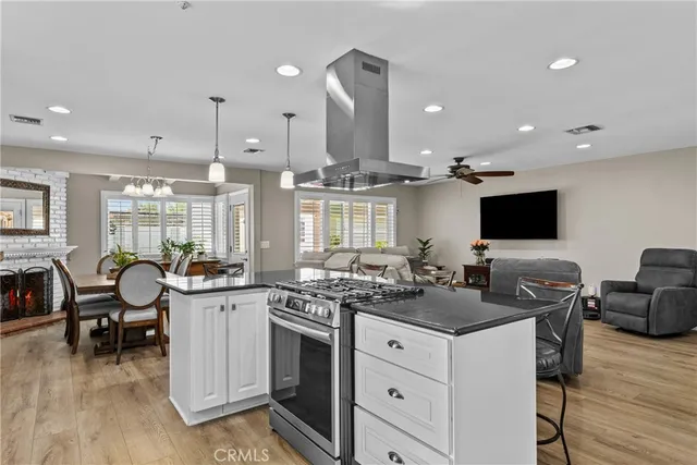 $999,900 | 15854 Shadywood Court, La Mirada, CA 90638