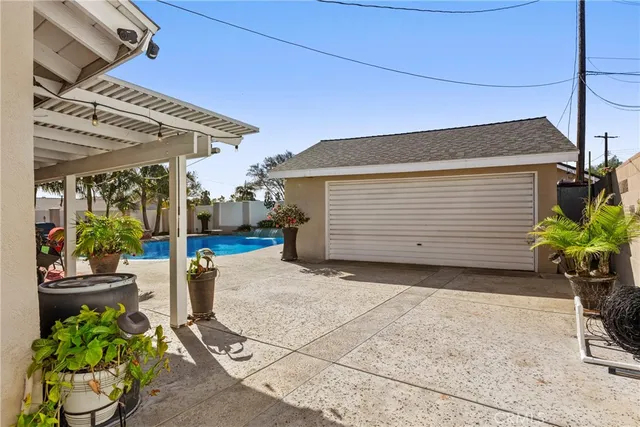 $999,900 | 15854 Shadywood Court, La Mirada, CA 90638