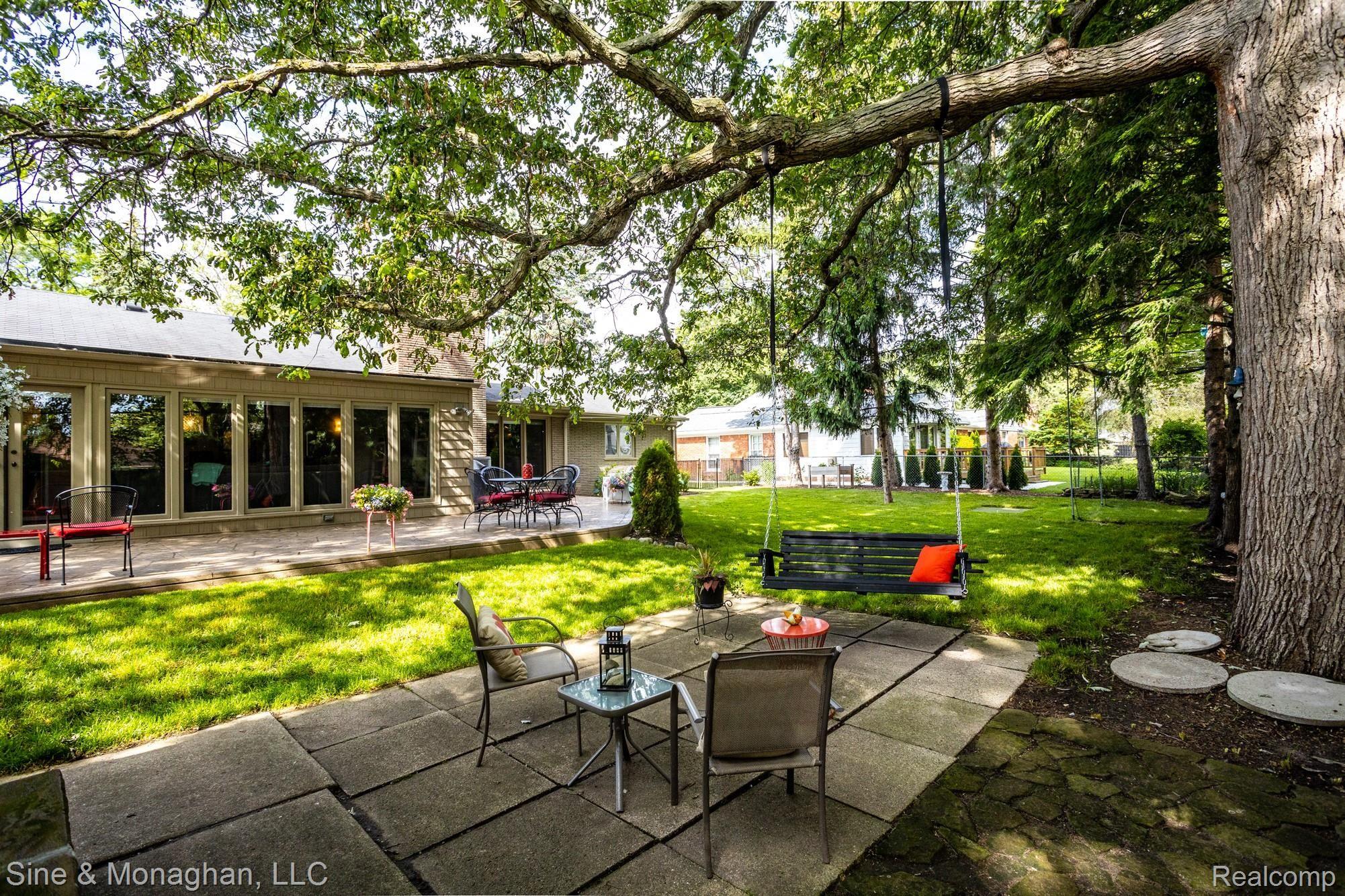 486 Shelbourne Road Grosse Pointe, MI 48236 - Photo 41 of 57 486 Shelbourne S047.jpg