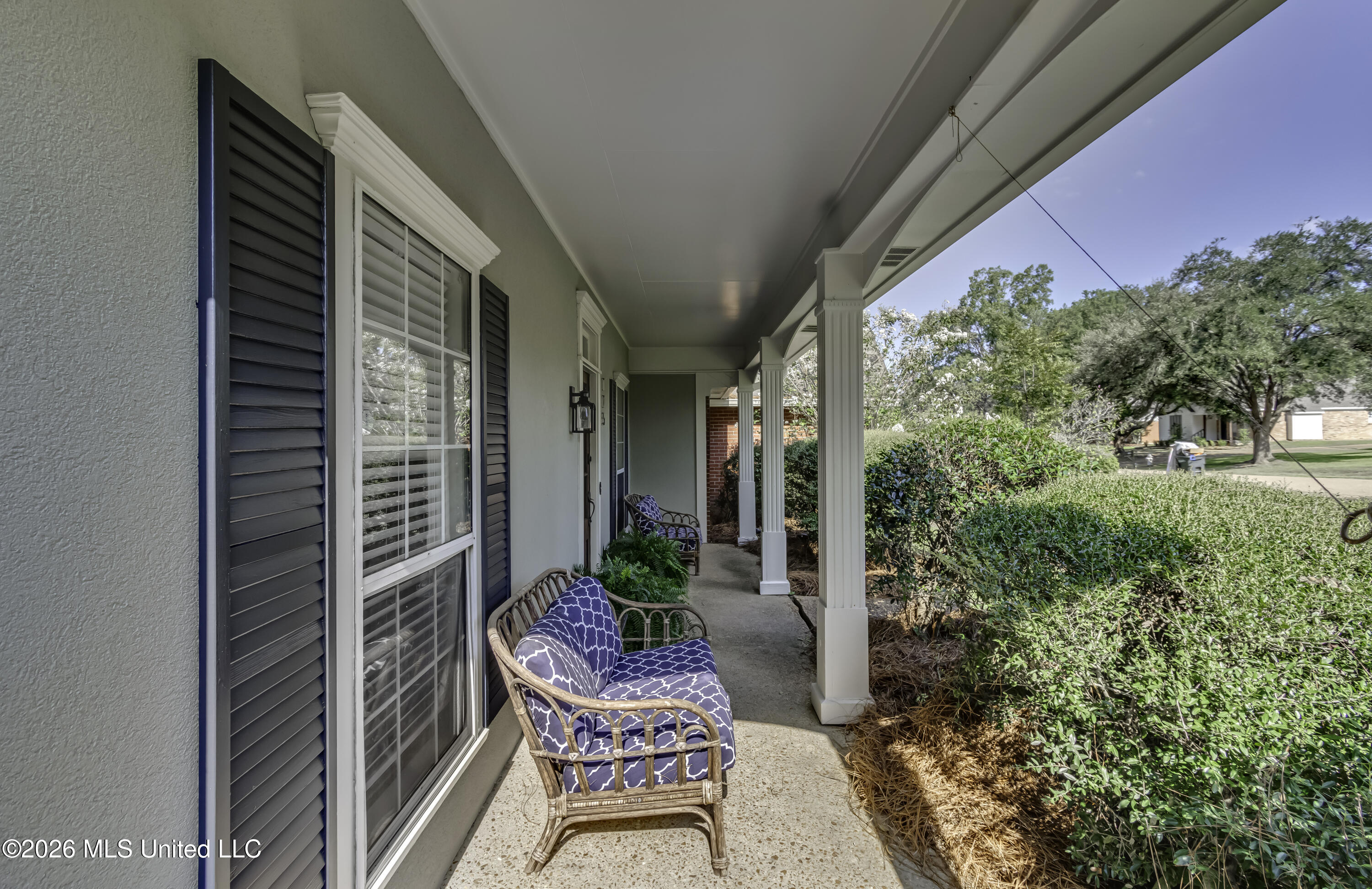 115 Azalea Circle Madison, MS 39110 - Photo 2 of 23 115 Azalea Cir-Front porch