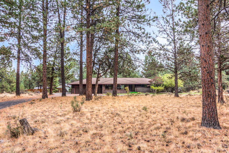 60830 Diamond Road Bend, OR 97702 - Photo 23 of 23 26