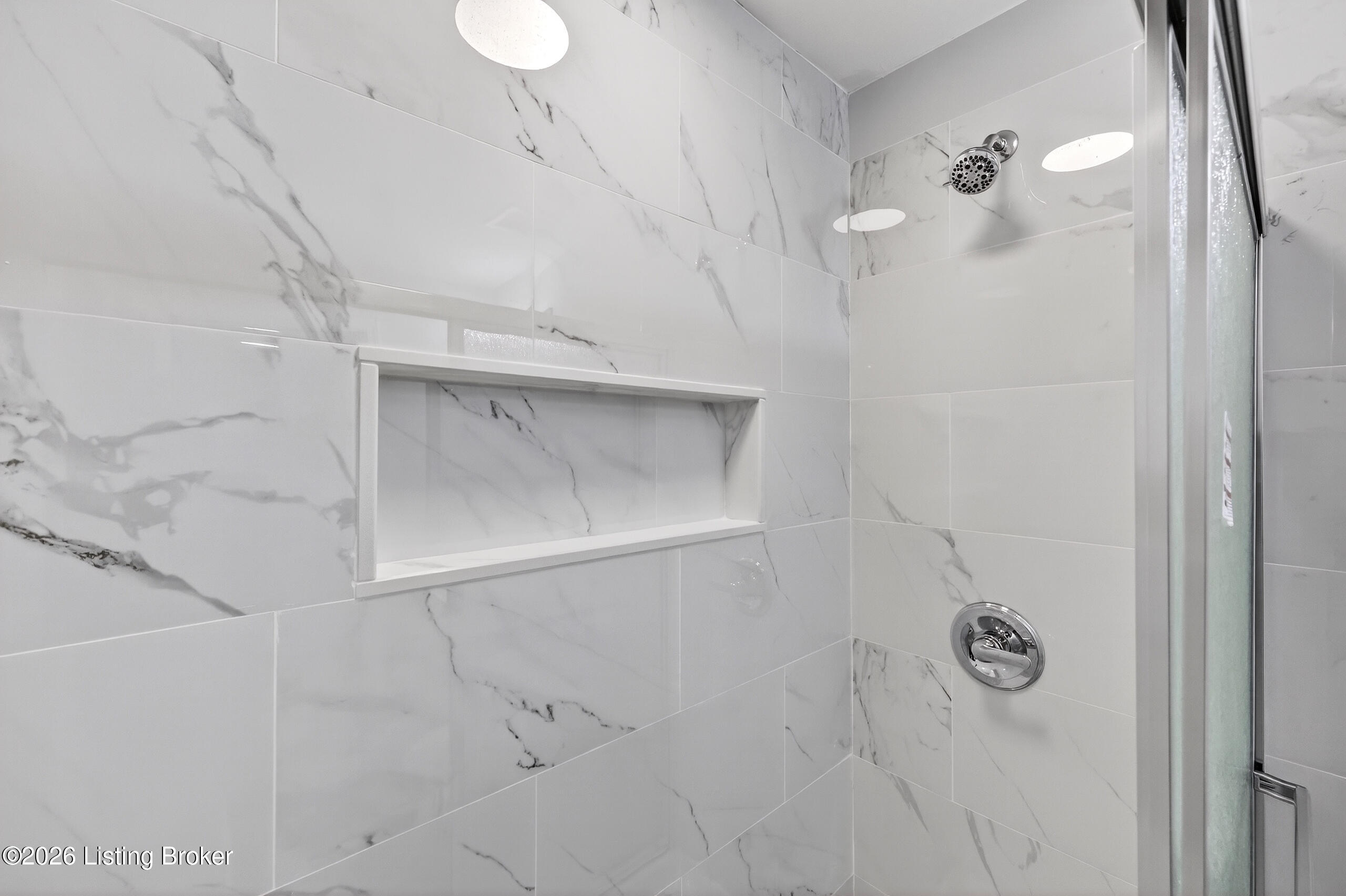 11610 Deering Road Louisville, KY 40272 - Photo 23 of 65 032_H40A3933