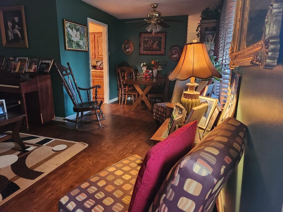 188 Ivan Road Memphis, TN 38109 - Photo 18 of 18 a view of a room with gym equipment